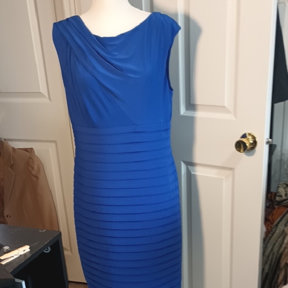 ADRIANNA PAPELL Elegant Blue Sleeveless Sheath Dress 16